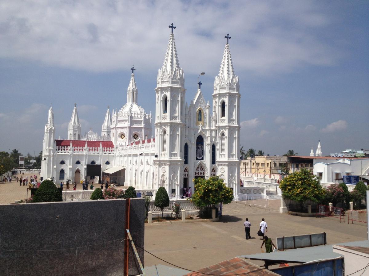 cabs for velankanni to trichy